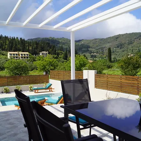 בית נופש Traditional House *